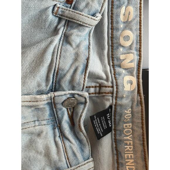 SONG 90s Boyfriend Distressed Straight Leg Jeans - Picture 5 of 6